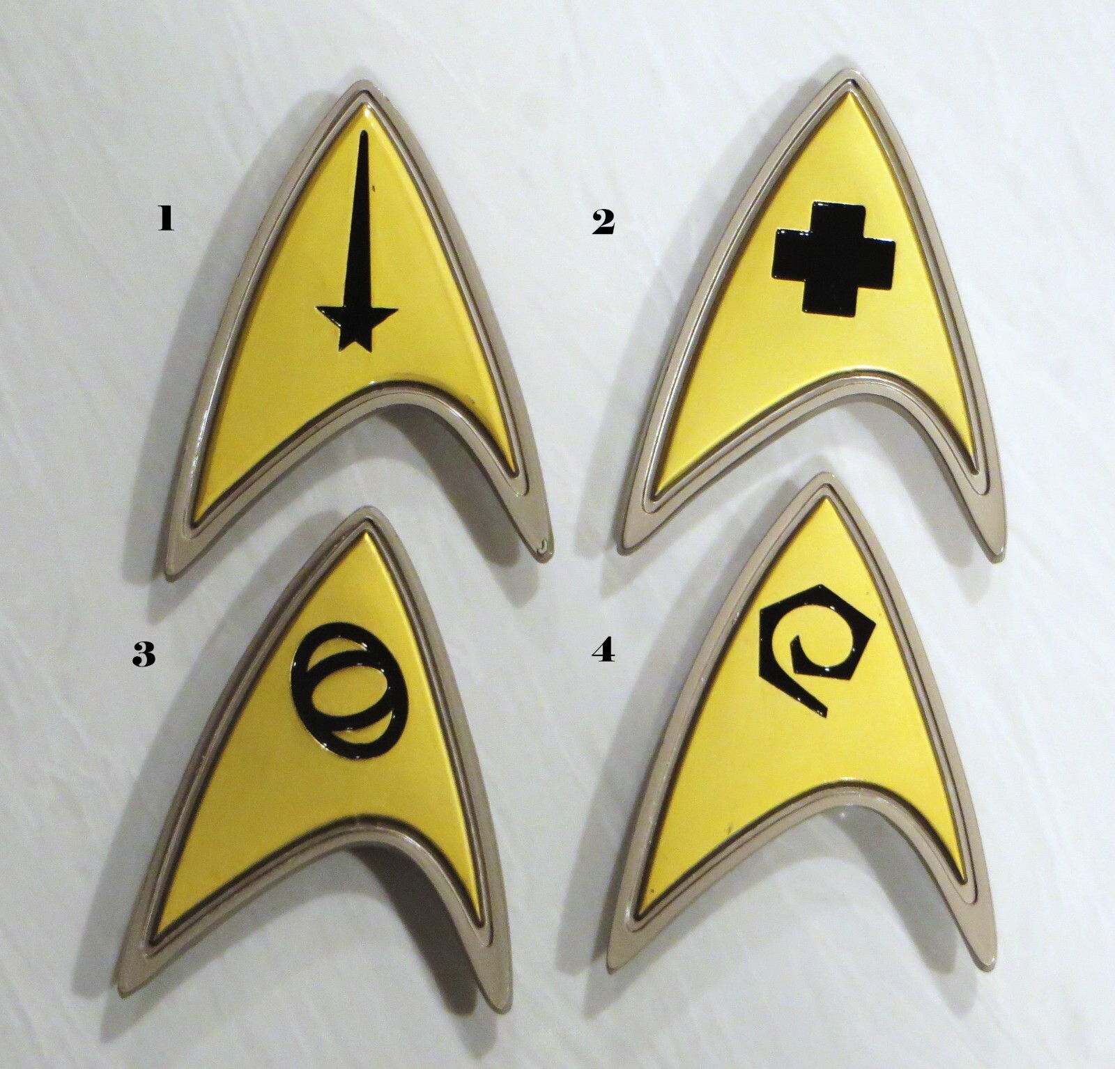 Star Trek Strange New Worlds Series FULL SIZE 2.5″ Magnetic Communicator Pins