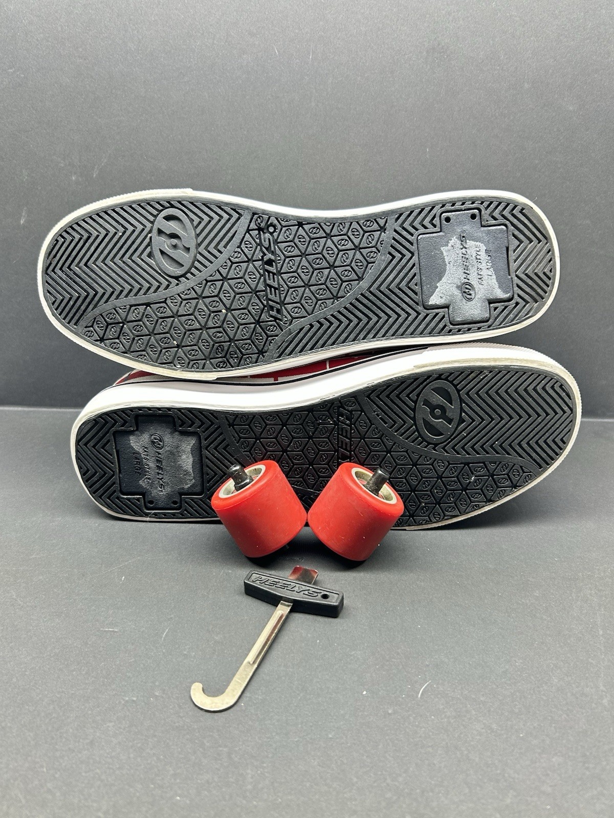 Heelys Hustle American Flag Drip Mens Size 9 With Hook And Covers Excellent