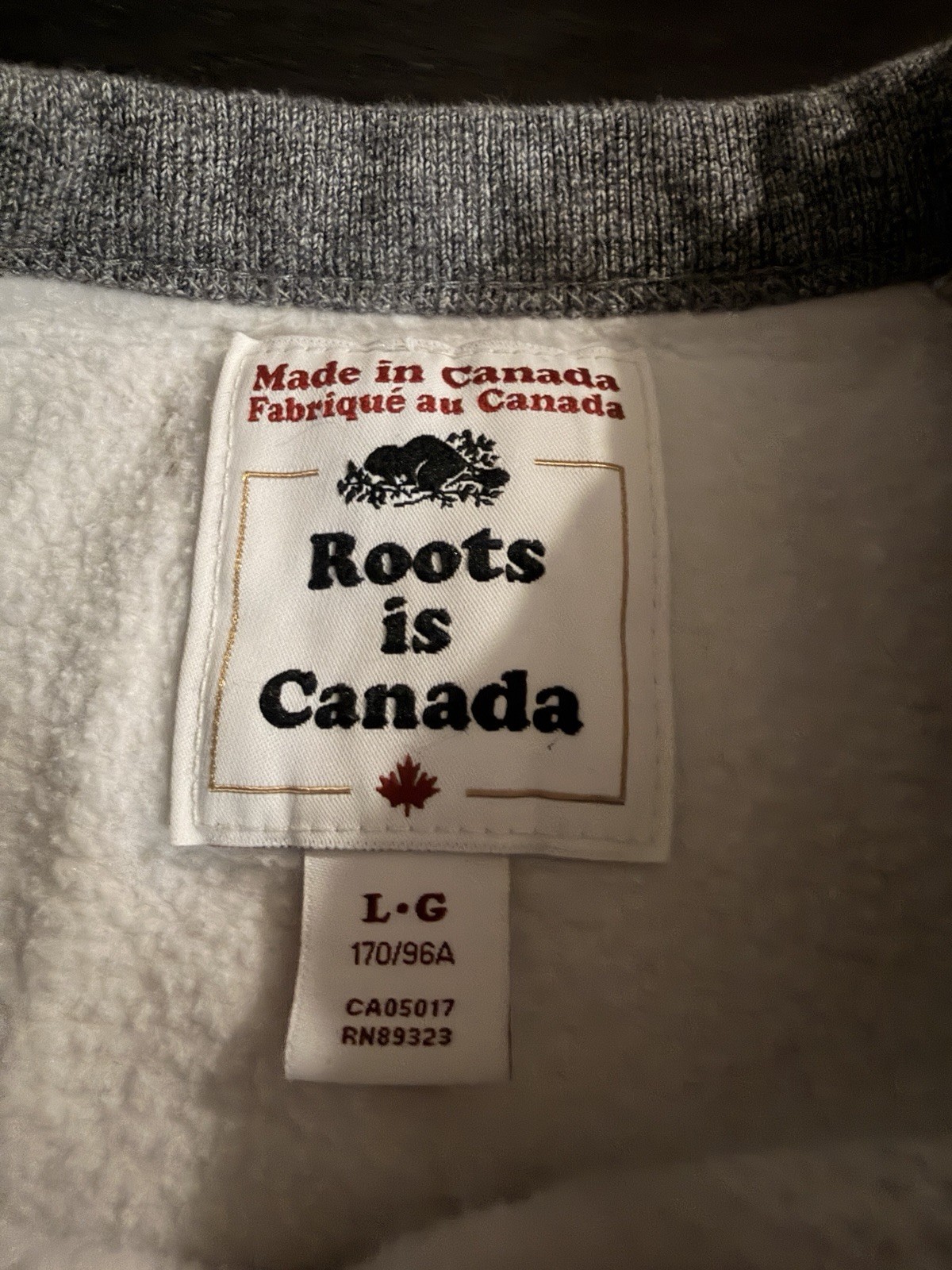 Vintage Roots Canada Raglan Crewneck Sweatshirt Large White Grey Made In Canada