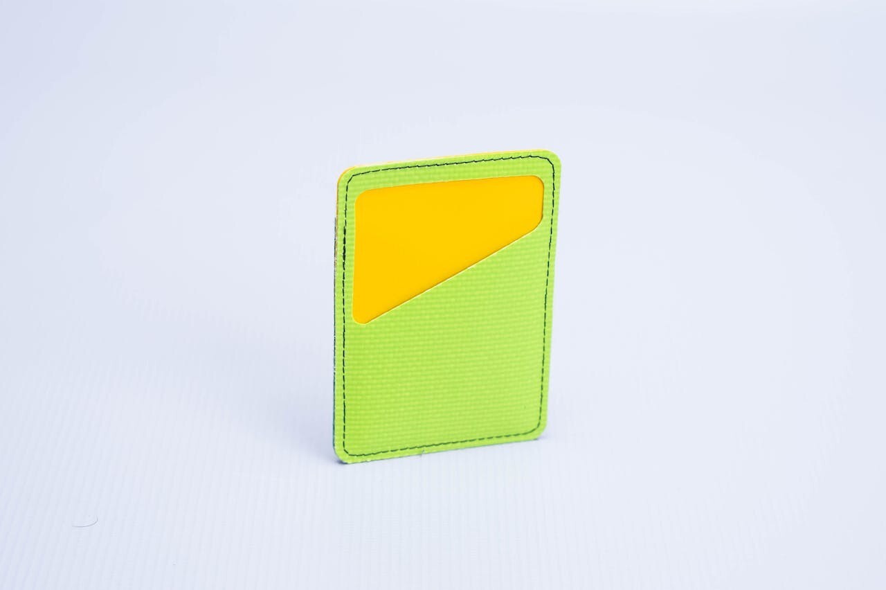 Chums – Duckie Slim Front Pocket Wallet – 100% Recycled Raft Material – New