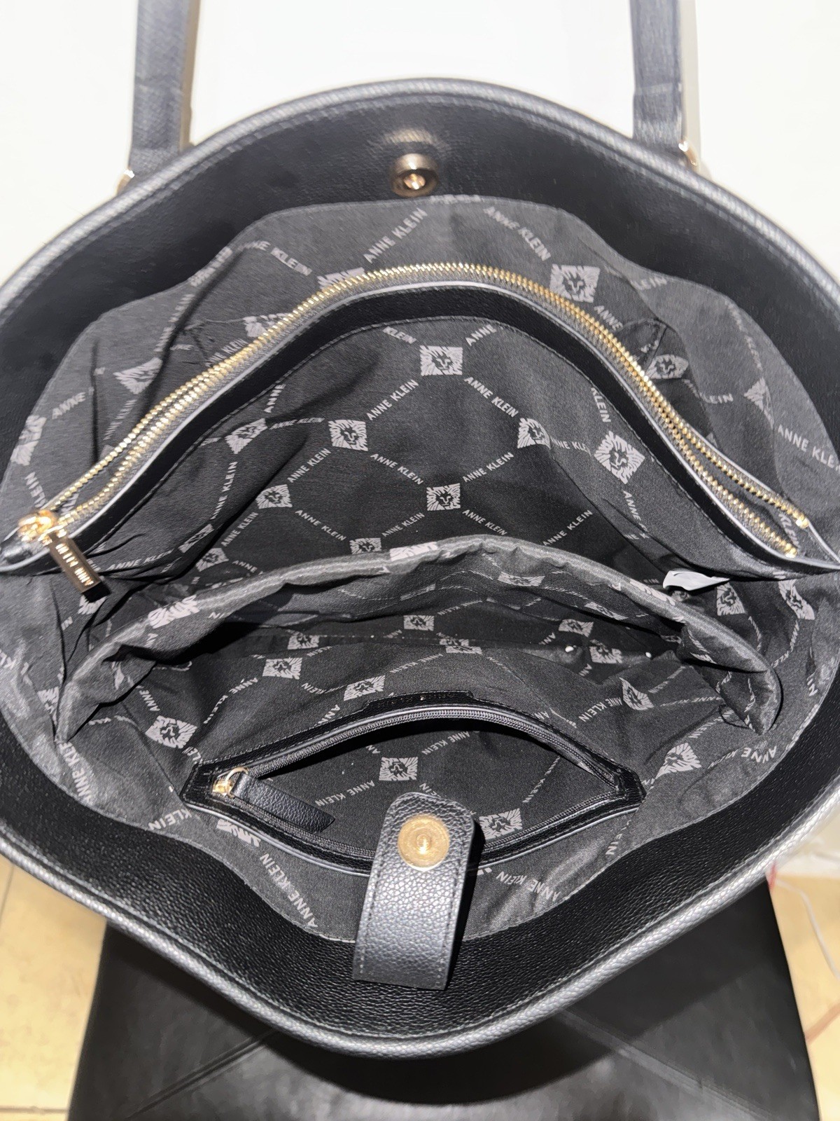Anne Klein Women’s Work Tote Bag Black Pebbled Faux Leather Gold Hardware Purse￼