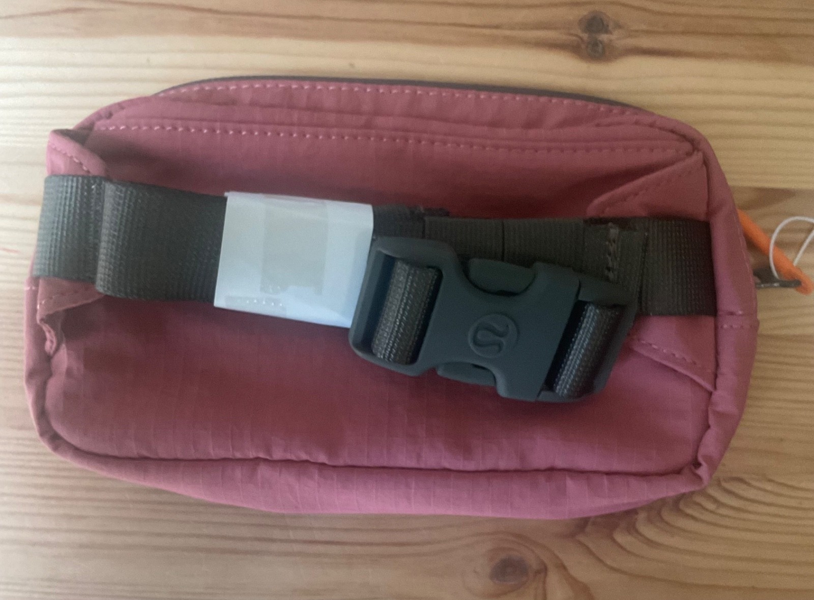 NWT LULULEMON MINI BELT BAG BRIAR ROSE. 0.7 L