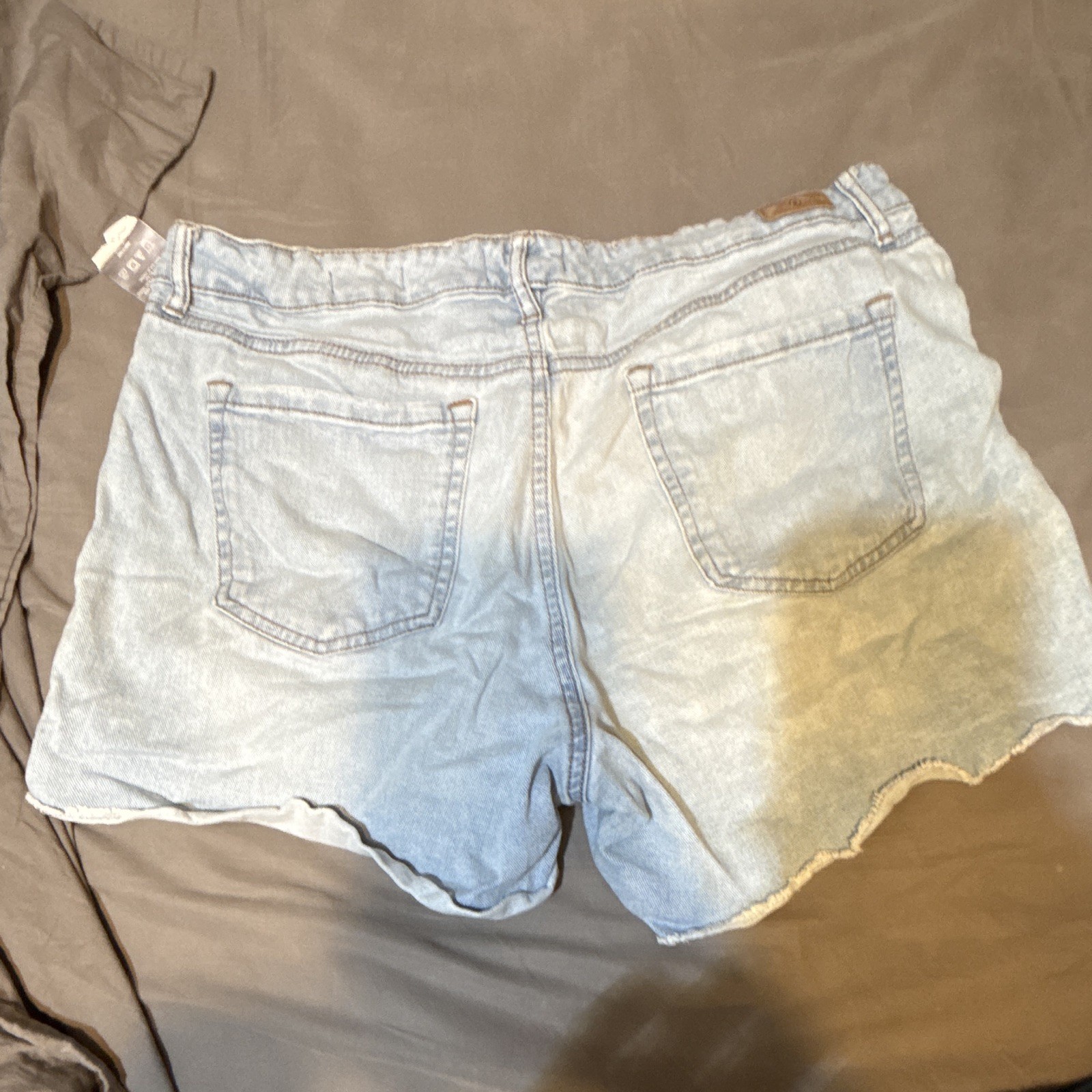 Sofia Vergara Women’s Size 14 Light Wash Denim Cut Off Shorts Frayed Hem