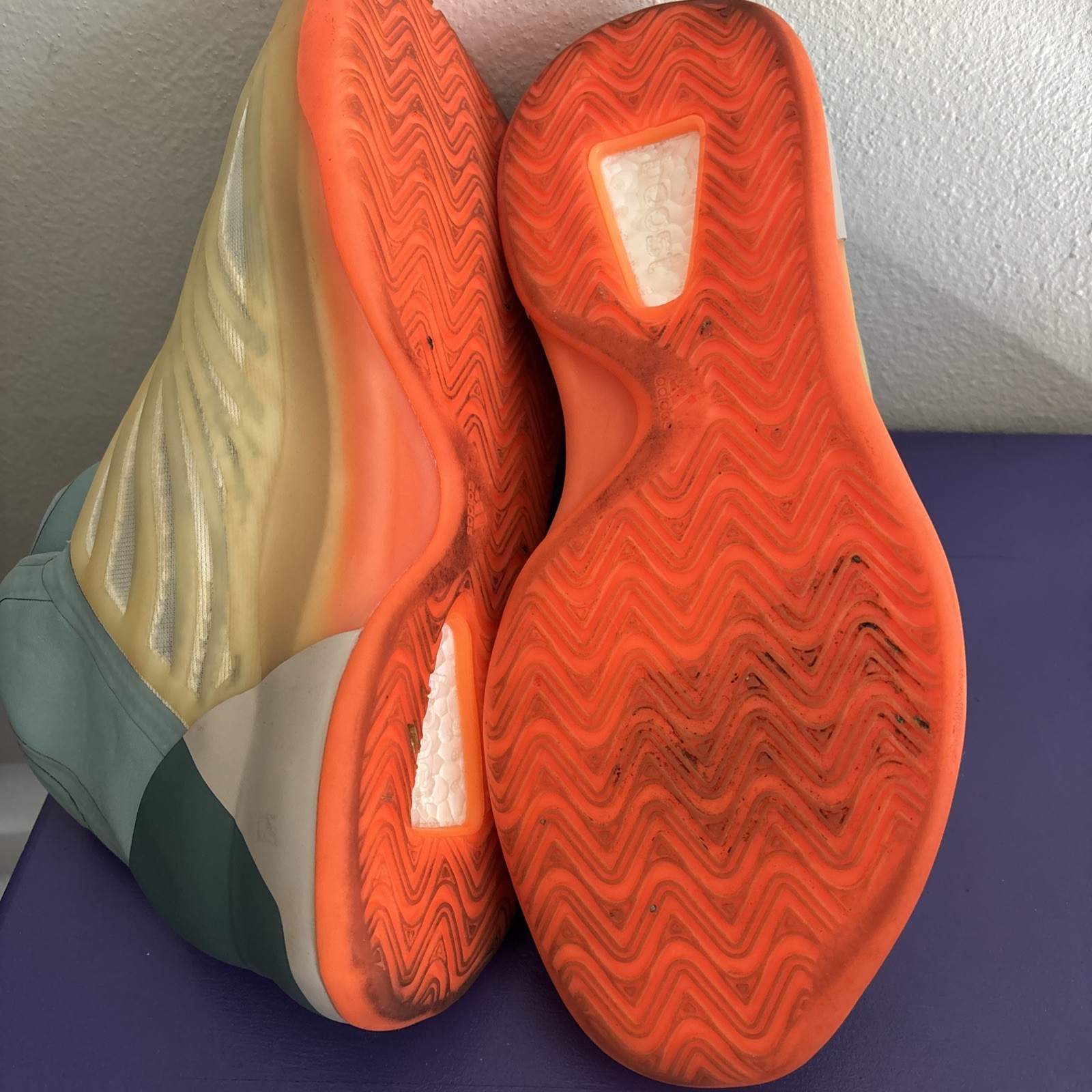 adidas Yeezy QNTM “Hi-Res Coral” [Size 10]