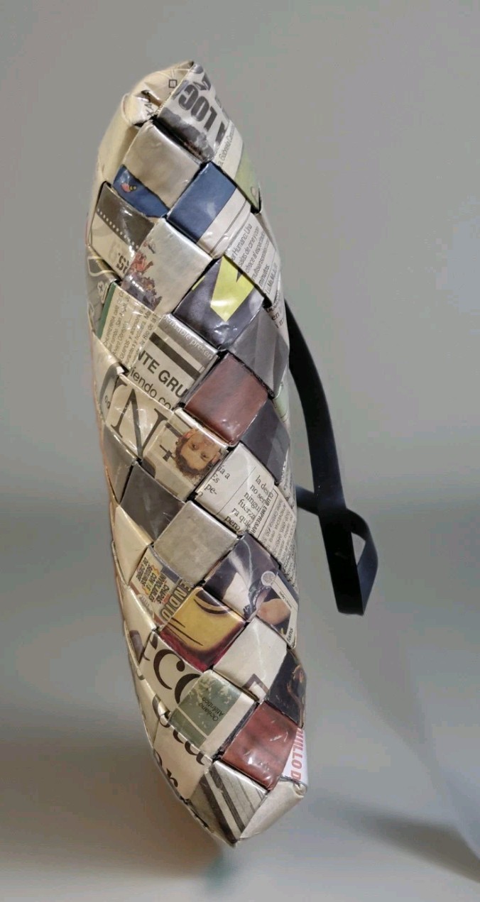ECOIST Woven Wrappers Zippered Recycled Magazine Purse 9 X 2 Inches