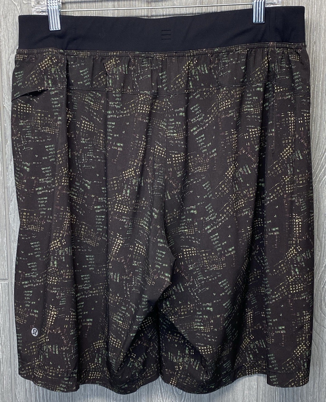 Lululemon Mens Lightweight Stretch Printed Drawstring Athletic Shorts Size XL