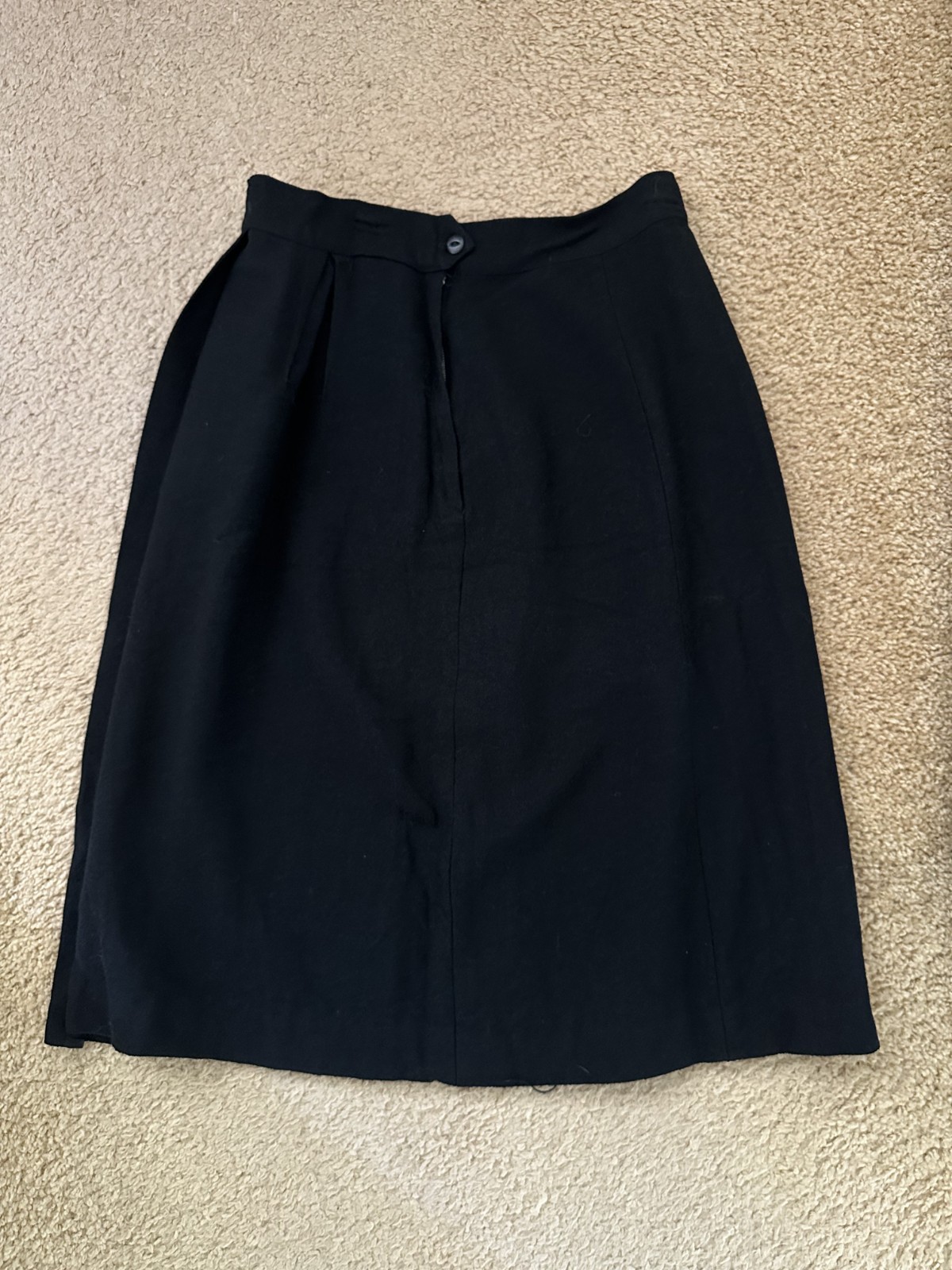 Vintage (era unknown) Black Midi Skirt Elegant Silhouette