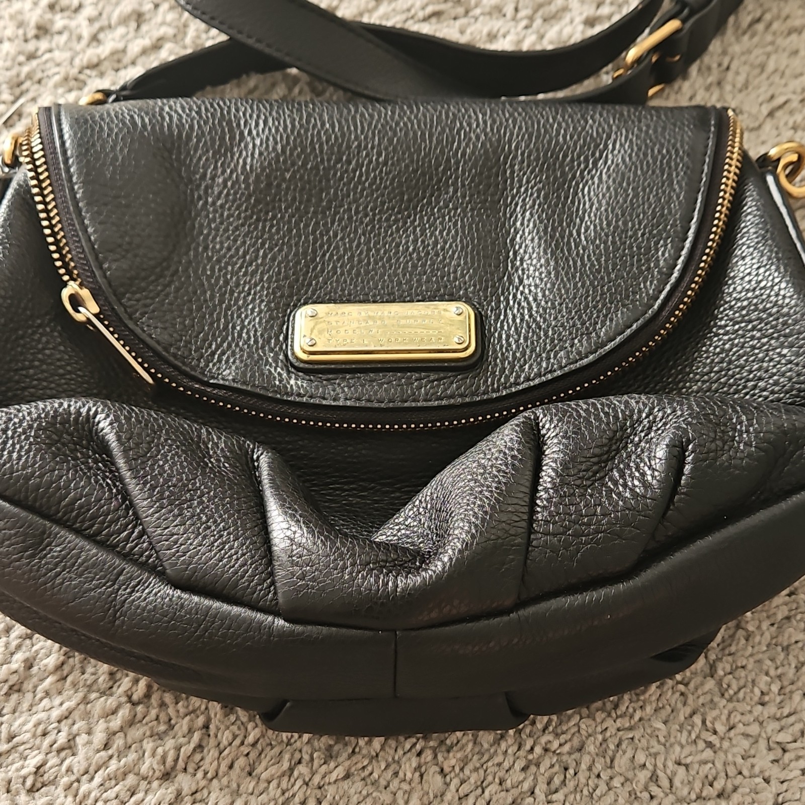 Marc by Marc Jacobs Women’s Black Pebbled Crossbody Zip/Magnetic Gold Pockets