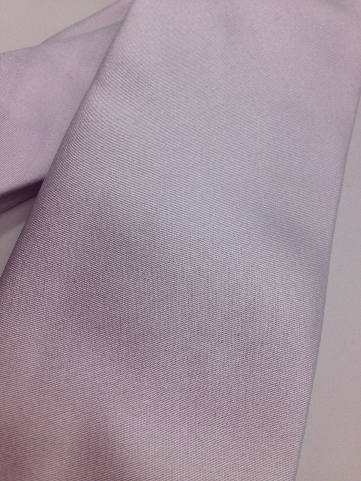 $114 Bloomingdales Mens Solid White Silk Necktie Classic Skinny Neck Tie 58×2.25