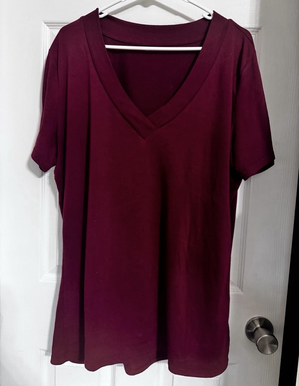 Women’s Burgundy Solid Knit V-Neck Short Sleeve Pullover T-Shirt Size 2XL