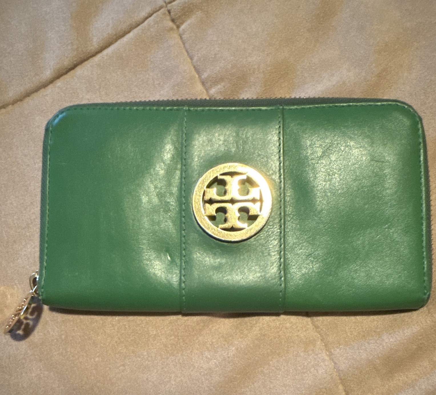 Tory Burch Green Zip-Around Wallet Gold Logo Medallion Multiple Card Slots