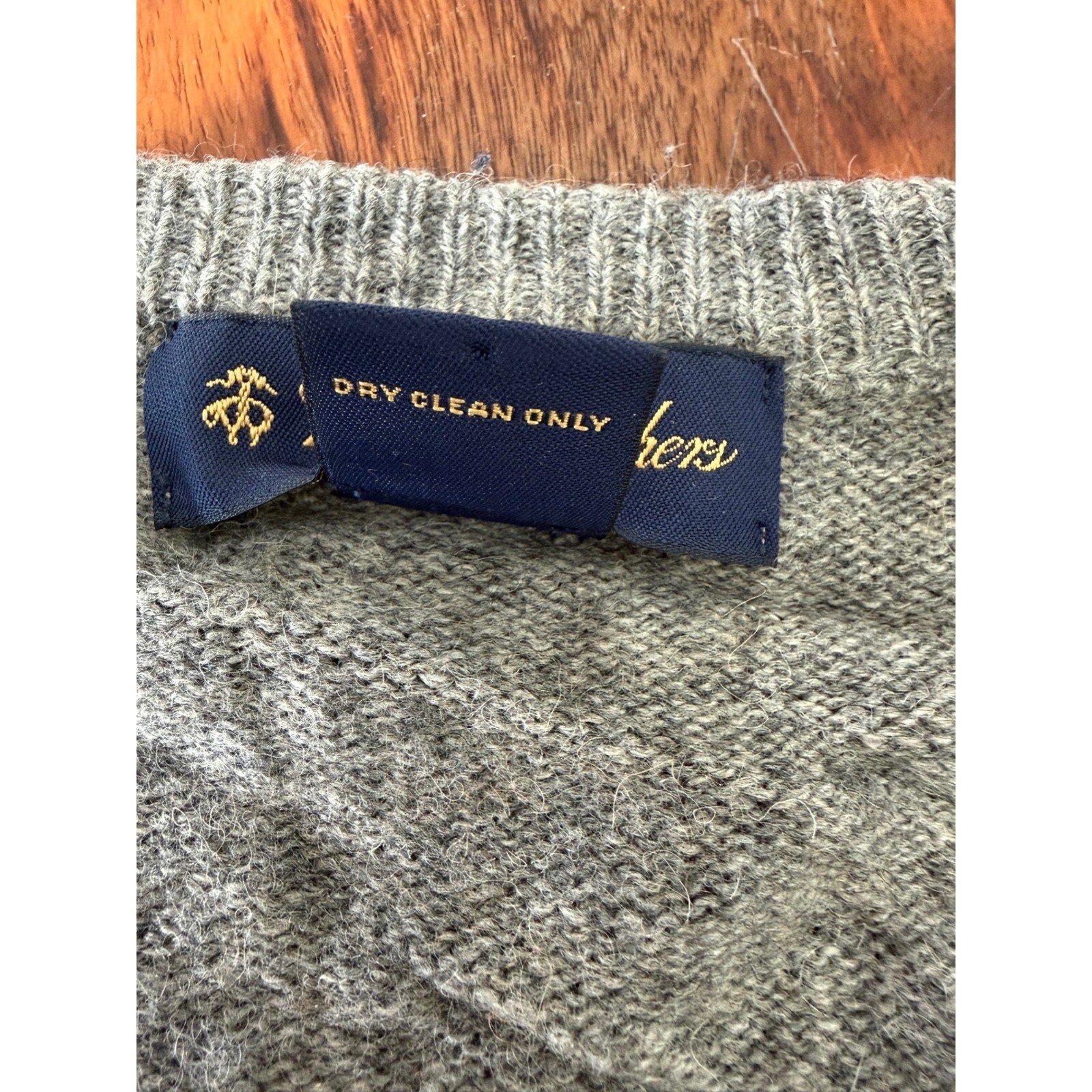Brooks Brothers Mens XL Grey Argyle V-Neck Sweater 100% Camel Hair Luxury Preppy