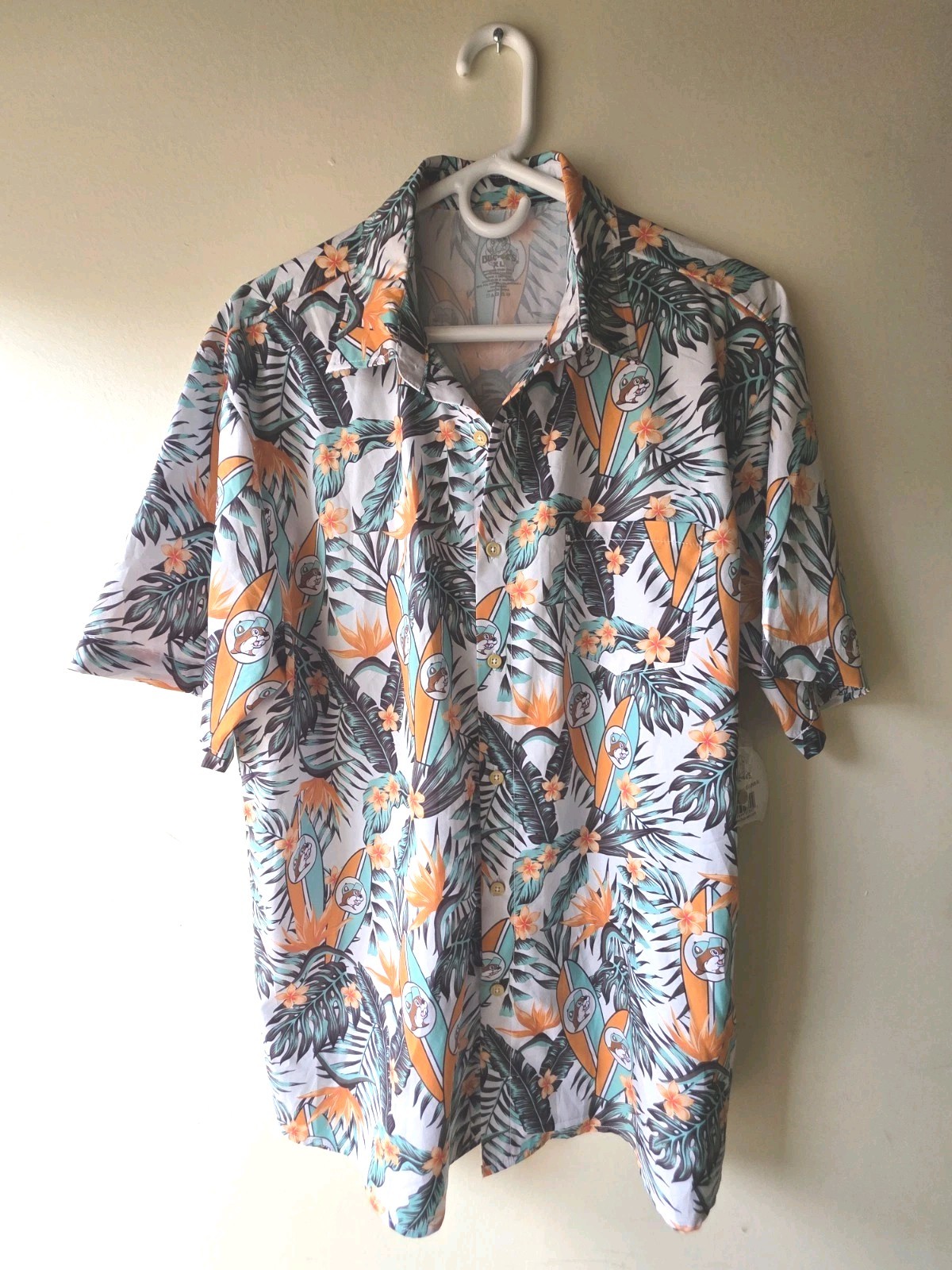 Buc-ee’s Beaver Tropical Surfboard Hawaiian Button-Down Shirt, Size XL – NWT