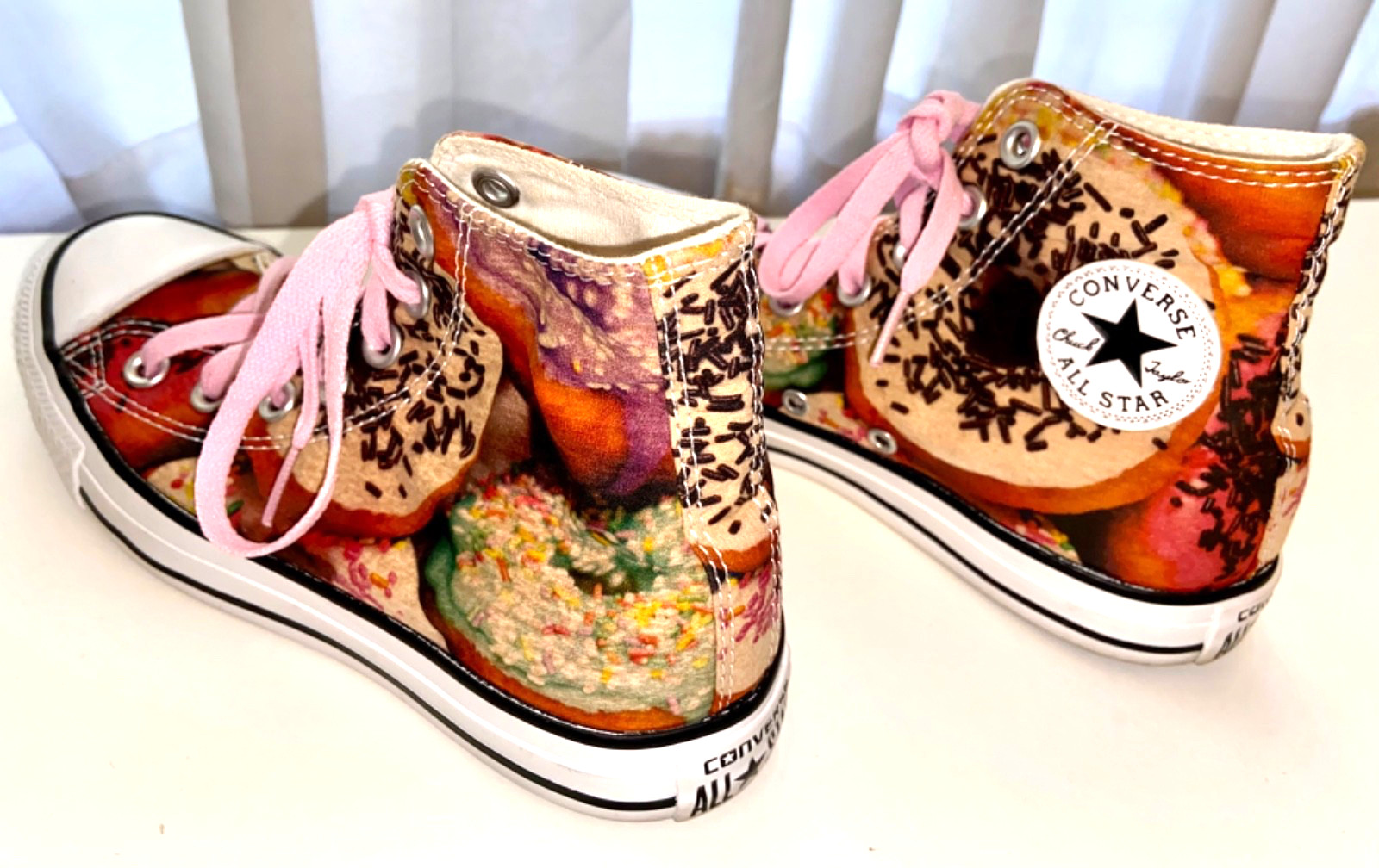 Converse All-Stars RARE Donuts Doughnuts High Tops Men 4 / Women 6