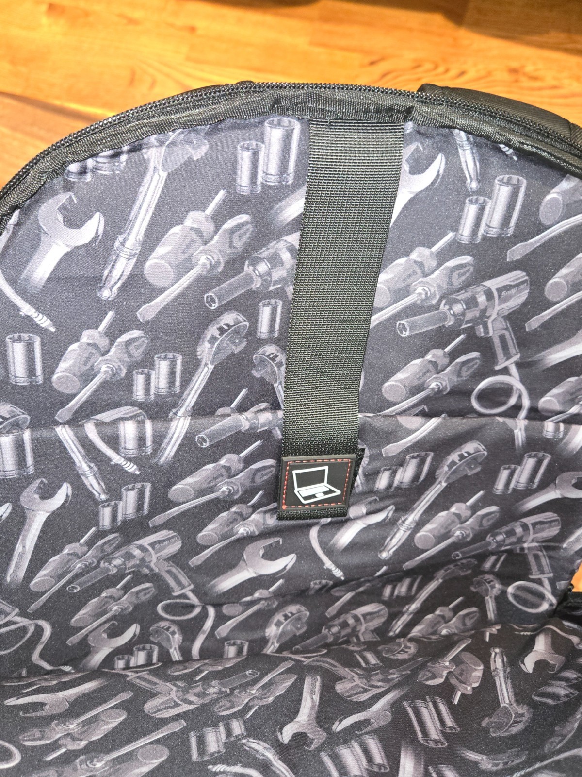 Snap On New Expedition (XL) Backpack with interior Tool Design