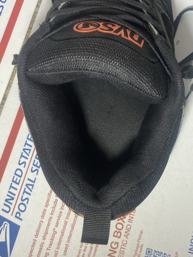 DVS Comanche DVF0000029 988 Black & Orange Low Top Skate Shoes – Men’s Size 14