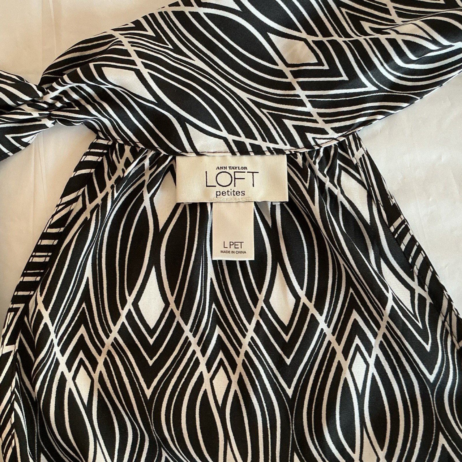 Ann Taylor LOFT Black White Geometric Halter Tie Bow Woven Blouse LPET