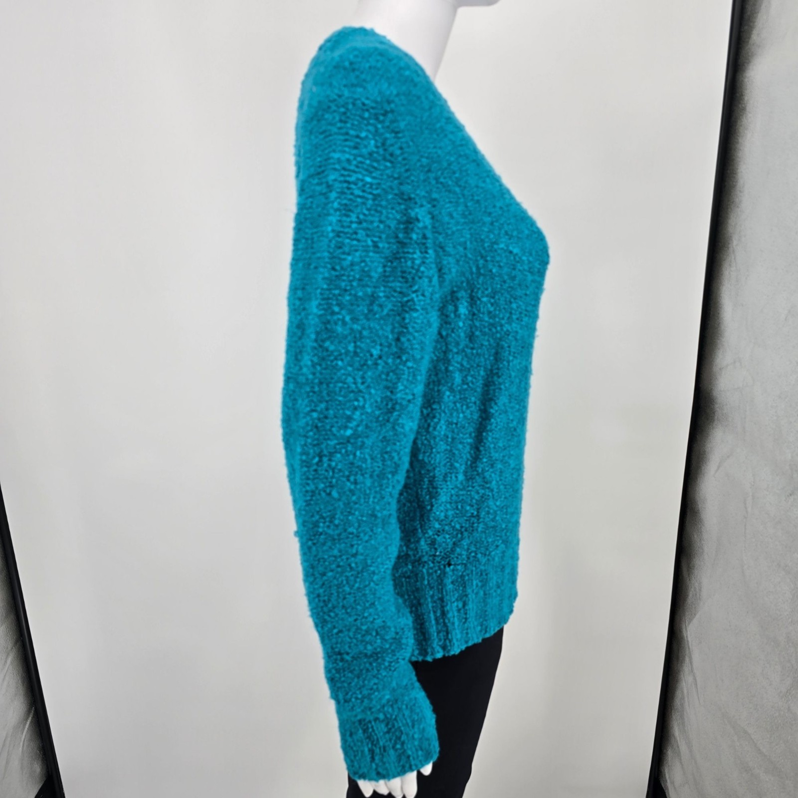 Vintage 1980s Blinkers Women’s Teal Boucle Popcorn Knit V-Neck Sweater (M)