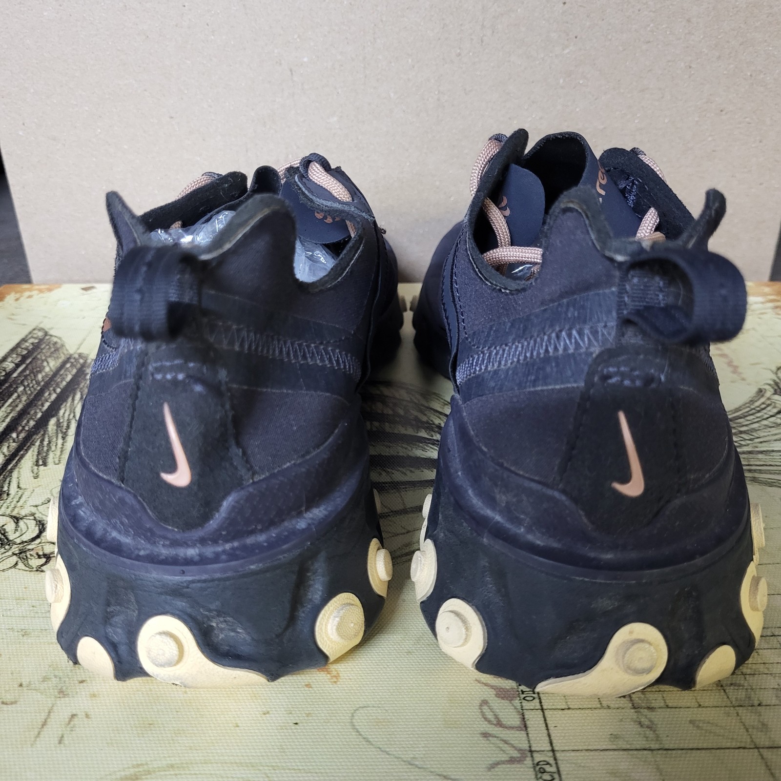 Size 9 Wmns – Nike React Element 55 Shoes Oil-Gray 2019 CT1186-001: Sneakers