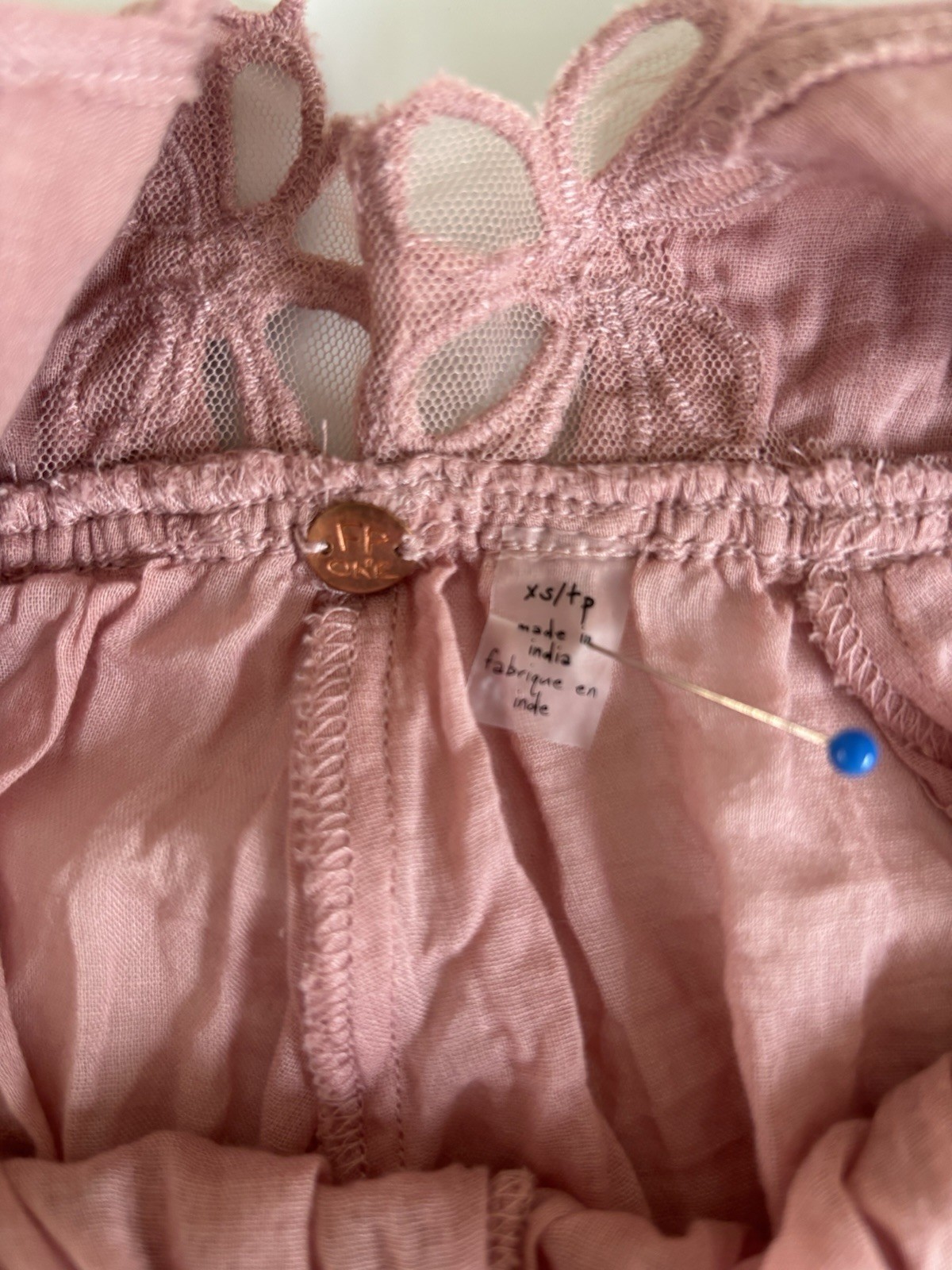 Free People Pink Lace V-Neck Spaghetti Strap Camisole Tank Top Size XS