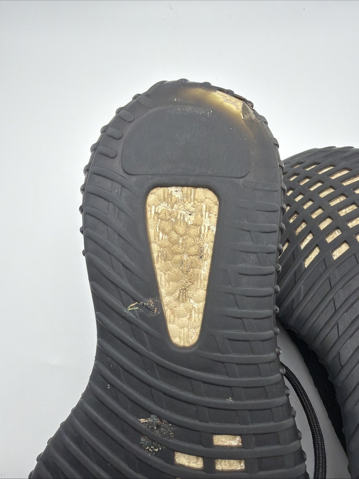 Adidas Yeezy Boost 350 V2 Oreo Black White Sneakers Mens US 6 Pre-Owned