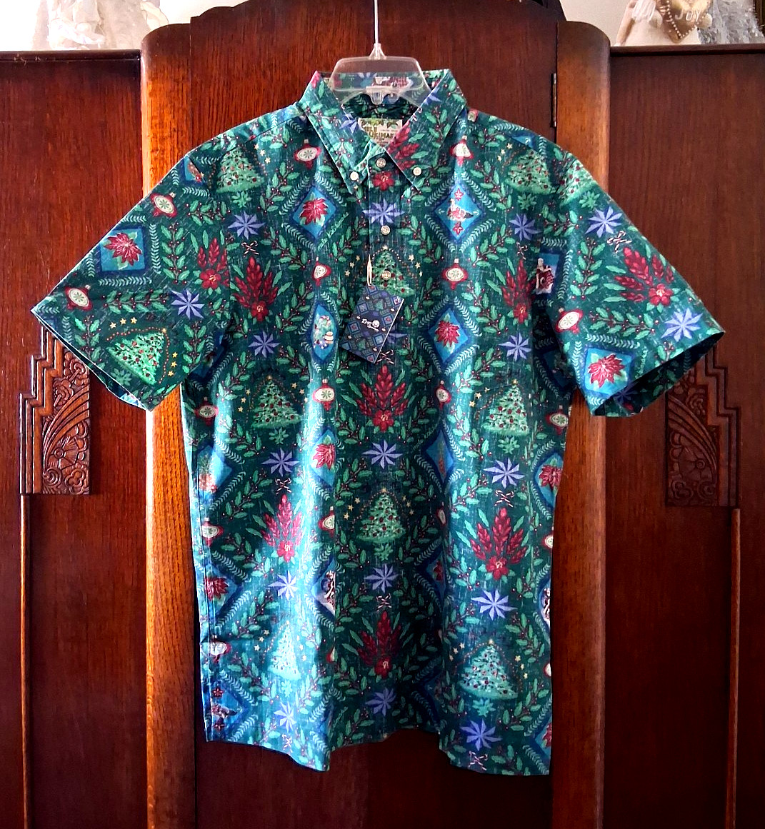 Reyn Spooner Men’s HAWAIIAN CHRISTMAS 2025″ PULLOVER Classic Fit Evergreen Shirt