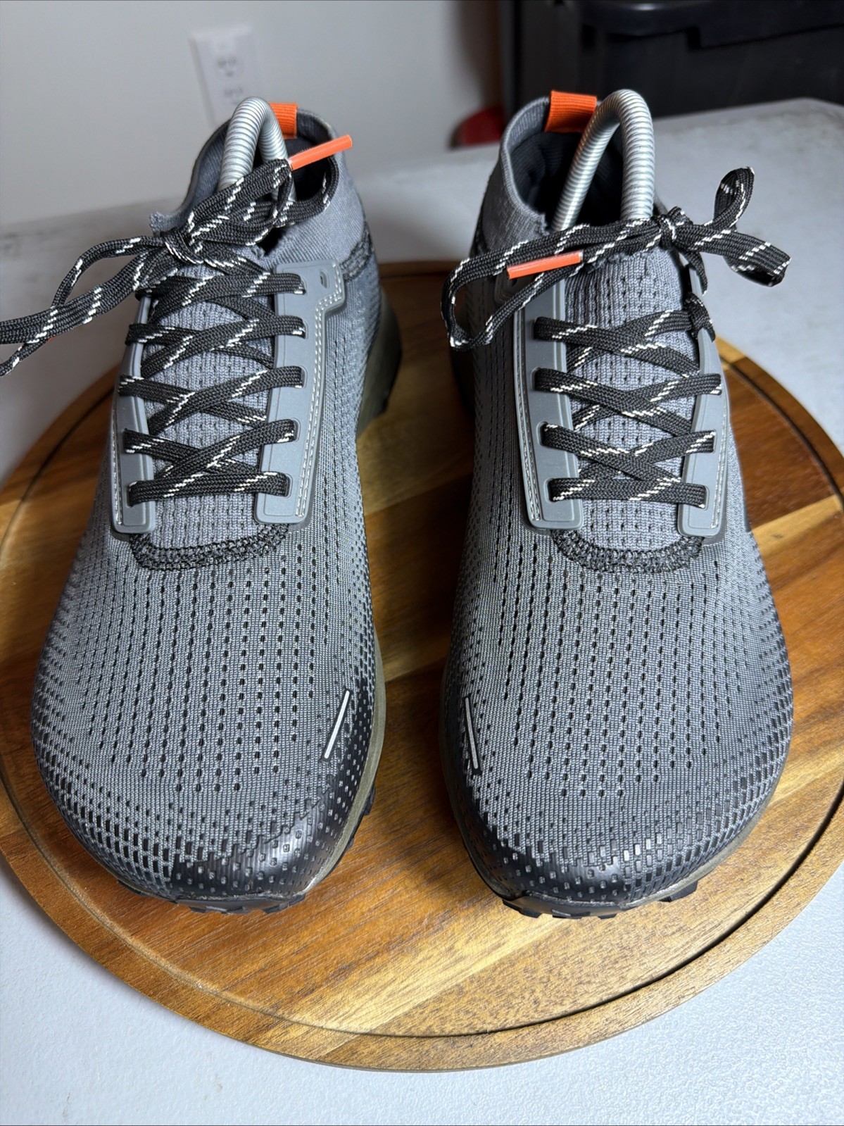 Flux Footwear Adapt Trail Runner Black Mens Size 7.5 Womens 9 Shoes Sneakers