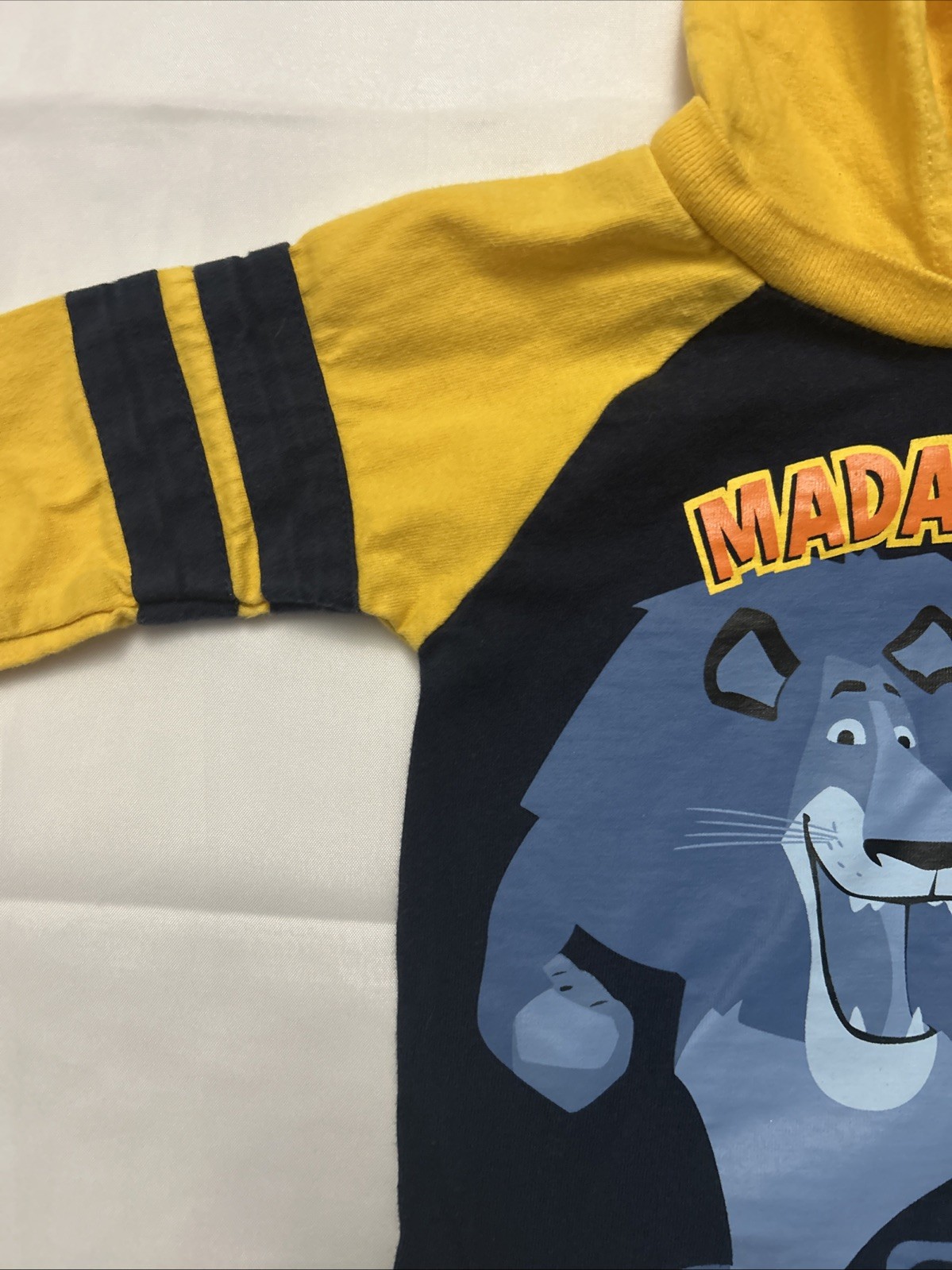 Y2K Vintage Madagascar Toddler Shirt Size 12 Months; 2005 Dreamworks