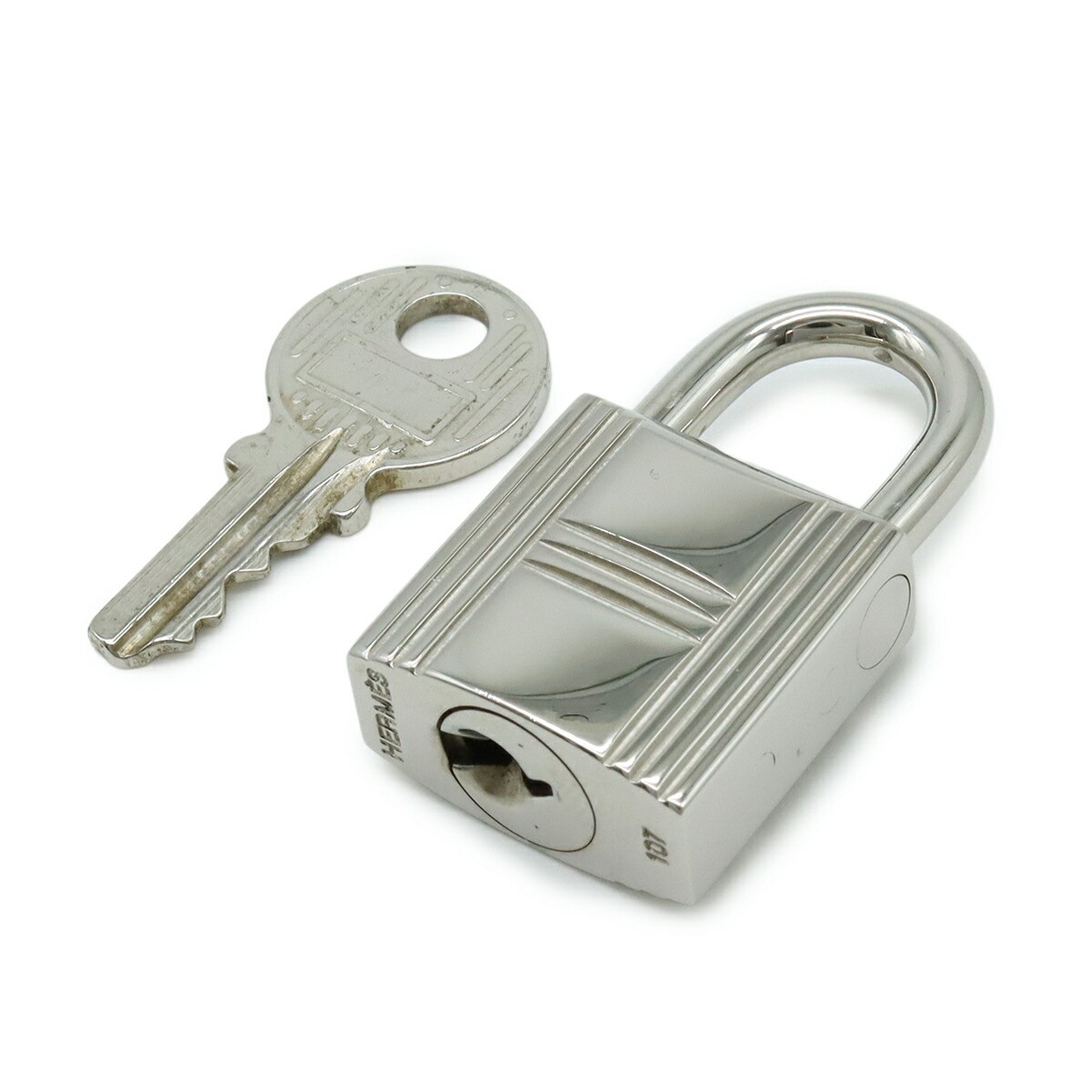 Hermès Cadena107 Metal Padlock Accessory – DUTY FREE