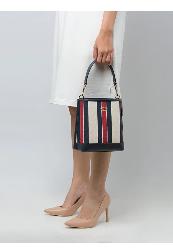NEW Coach Mollie Bucket Bag 22 In Signature Jacquard With Stripes
