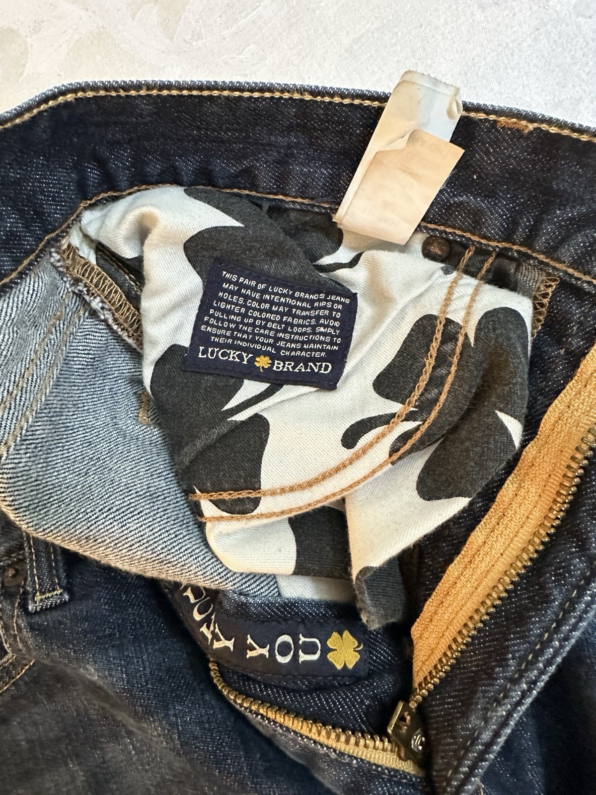 Lucky Brand Jeans Mens 34×30 Blue 329 Classic Straight Cotton Blend Dark Wash