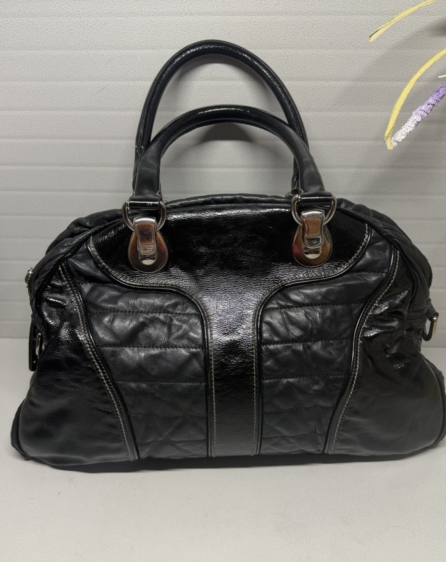 Auth. GUCCI SOFT PATENT LEATHER Bowler’ Snow Glam Handbag-SEE PICS/READ DESCRPTN