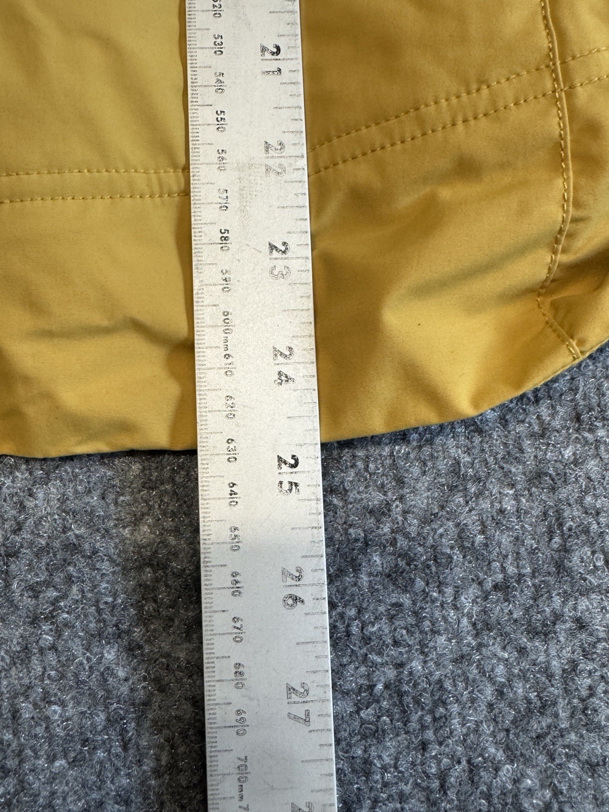 Dakine Canyons II Women’s Jacket Size Small Yellow Red Water Proof Snow Jacket