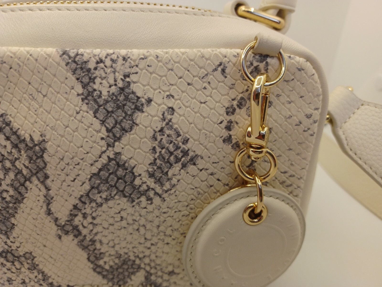 COLE HAAN GRAND SERIES Mini Boston Bag snake print (white) Ivory Roccia print