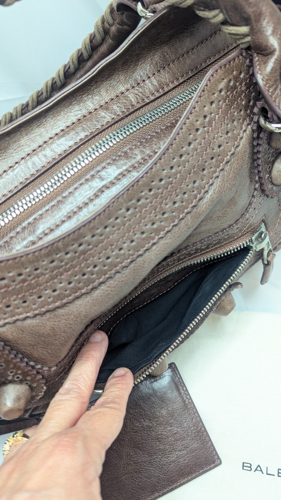 BALENCIAGA GIANT CITY BROGUE Hand/Shoulder Bag Noix Brown Mirror Excellent UC