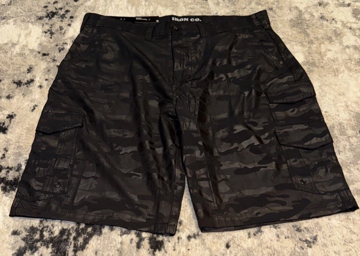 Iron Co. Belted Hybrid Cargo Shorts Blackout Camo Mens Size 38 New