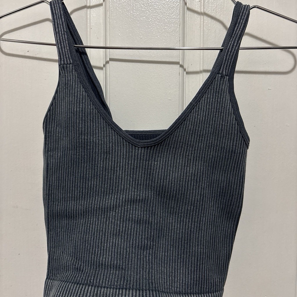 Bella Seamless Women’s Gray Ribbed Knit Seamless V-Neck Wide Strap Tank S