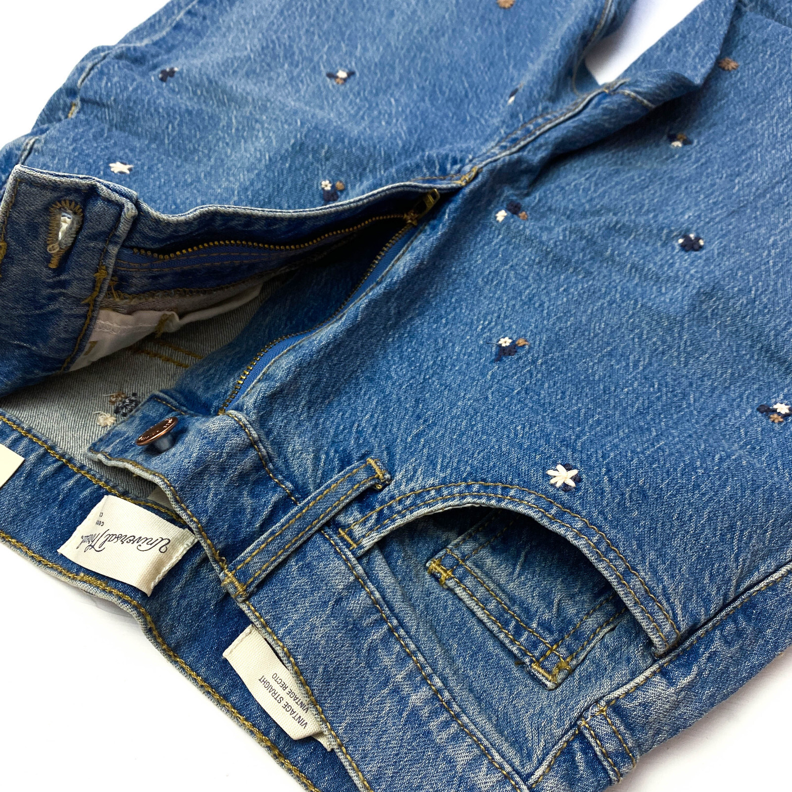 Universal Thread Womens Size 6S Vintage Straight Jeans Pockets Light Wash