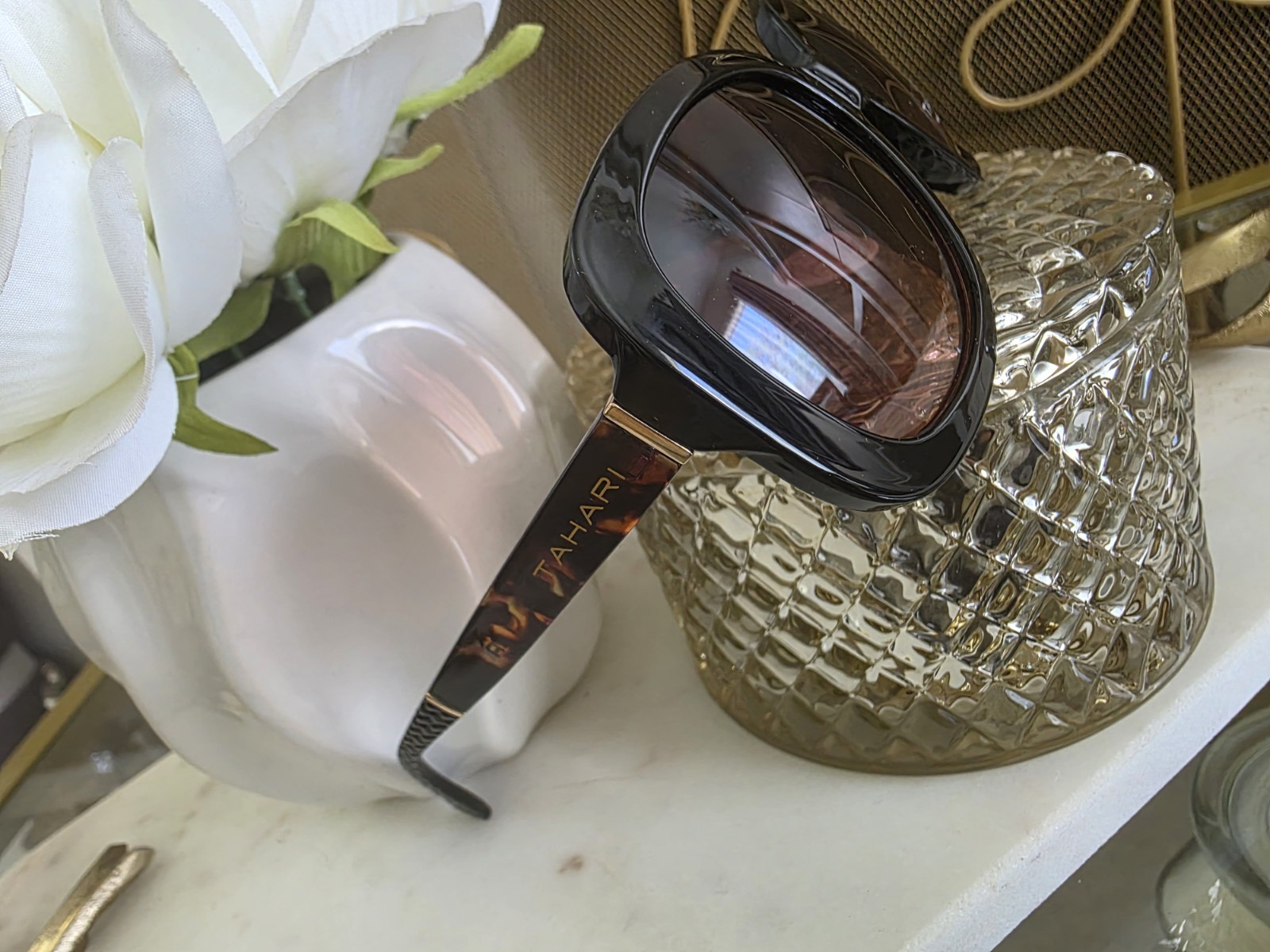 Tahari Oversized Sunglasses Black Plastic Frame Brown Tinted Lens 100% UV