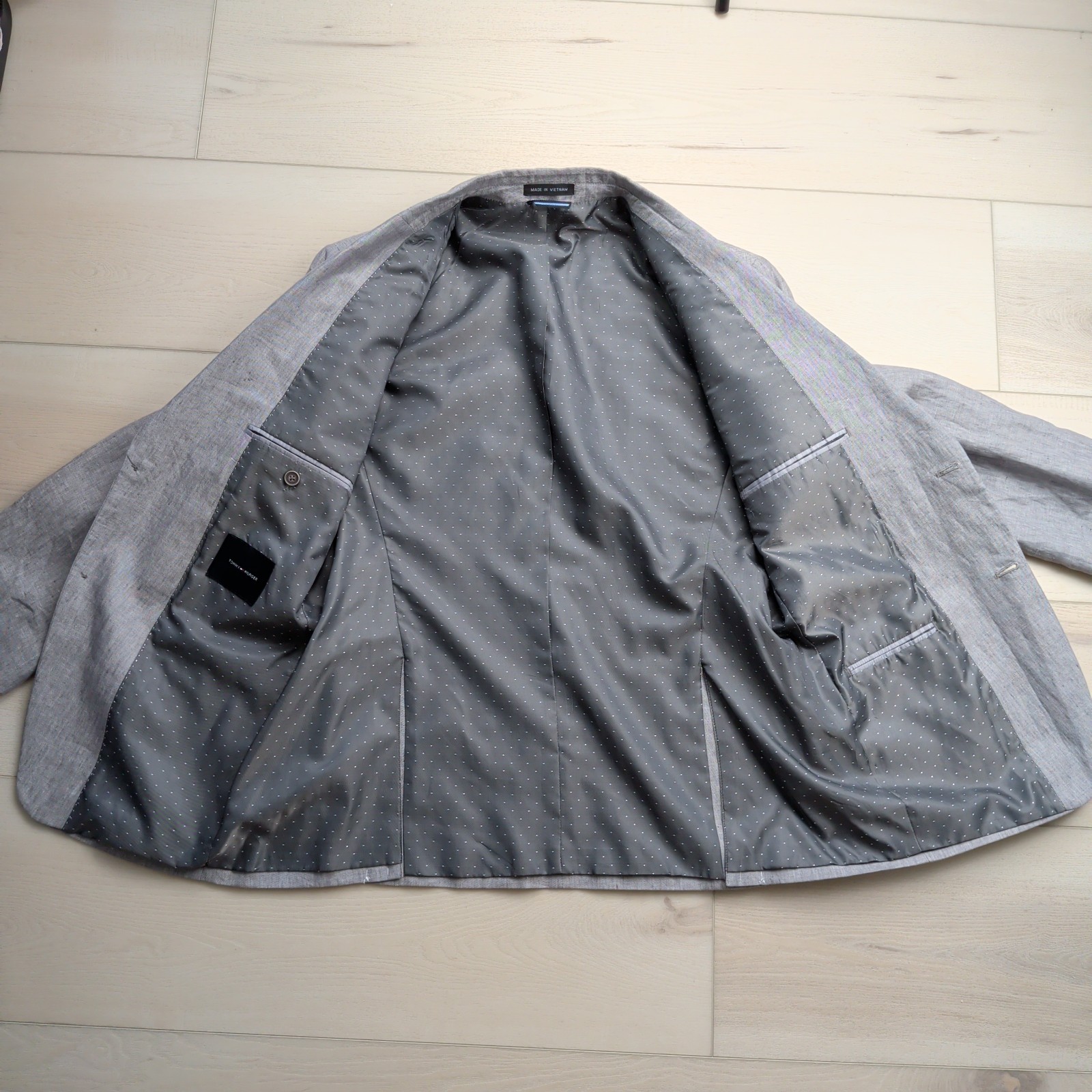 Tommy Hilfiger 100% Linen Sport Coat Blazer Mens 40R Gray Double Vented Jacket