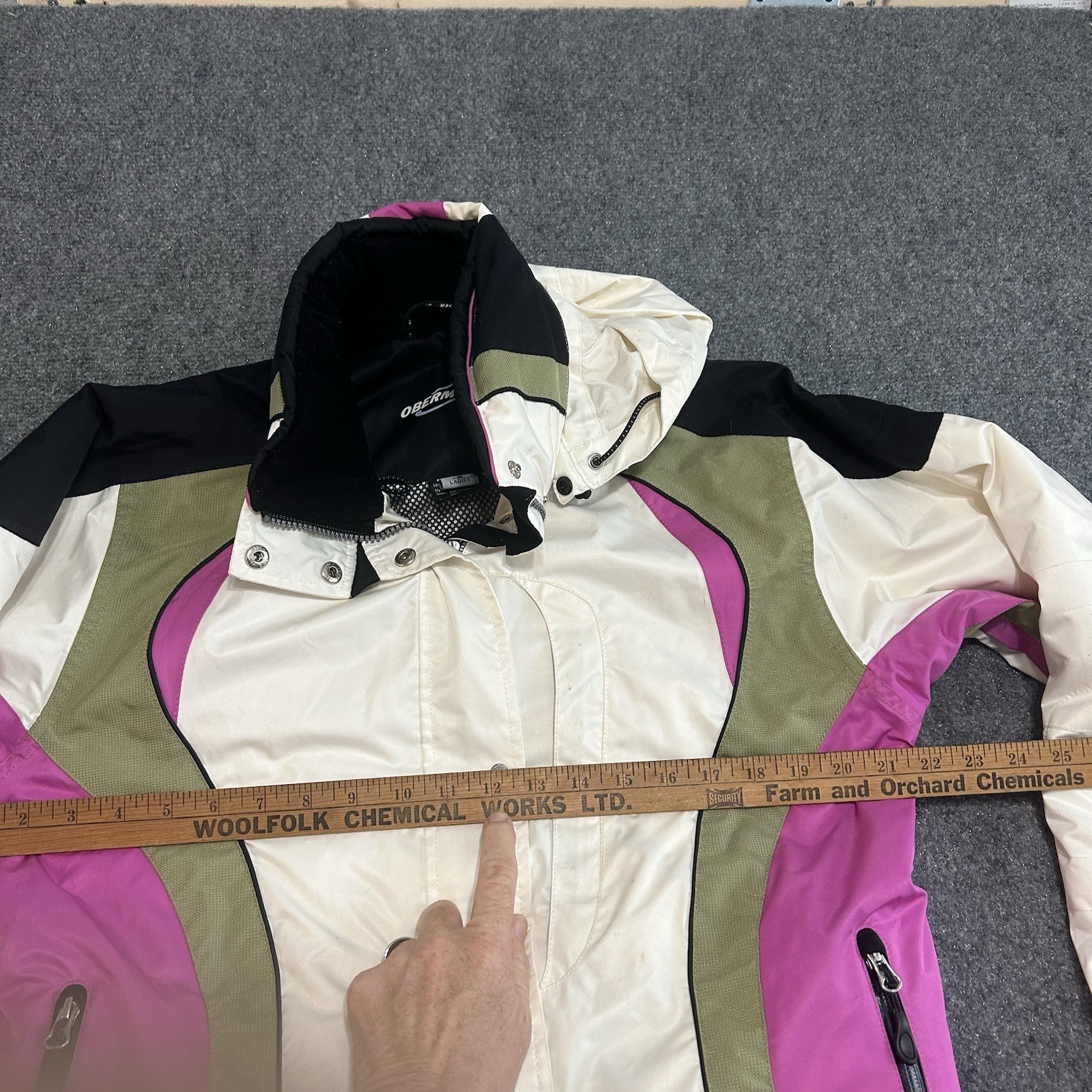 Obermeyer Ridgeline Women’s Ski Jacket Size 14 with hood wind/rain proof