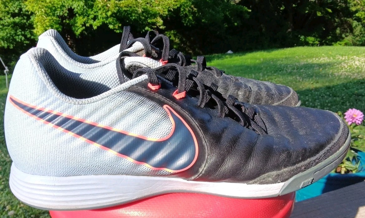 Nike Tiempo X Ligera IV Men’s Size 8 Indoor Soccer Shoes Black/Grey 897765-004