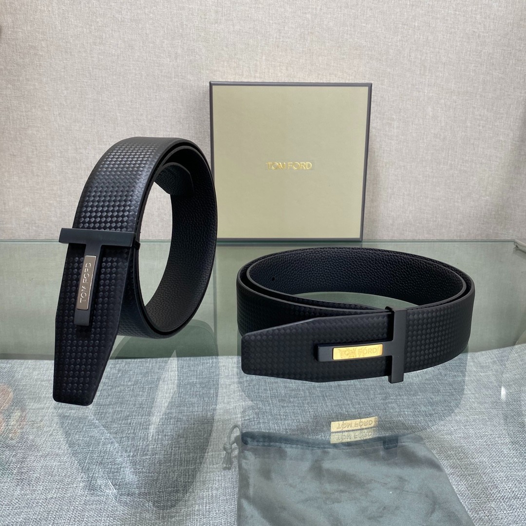 TOM FORD Men’s Reversible Black Leather T Logo Belt S.S. Buckle
