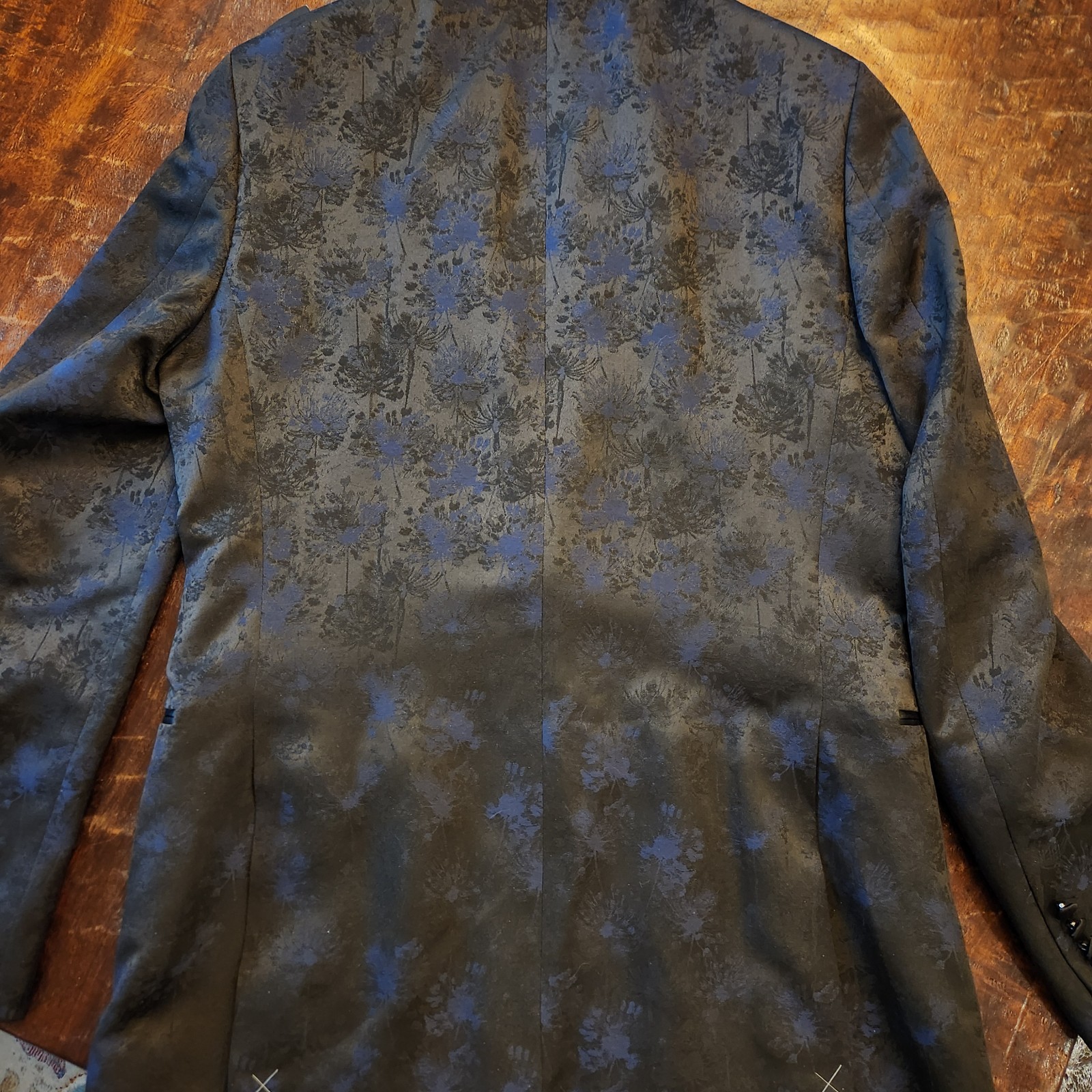 New Egara Tuxedo Jacket 38L Peak Lapel Brocade Dual Vent Dinner Jacket NWT -PROM