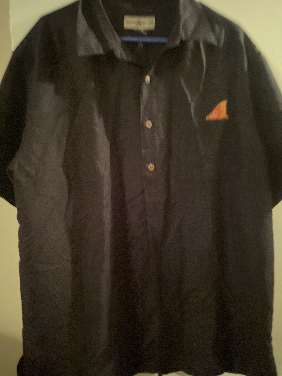 Hook & Tackle Men’s X-Large Short Sleeve Button-Up Shirt Black Embroidery Fish