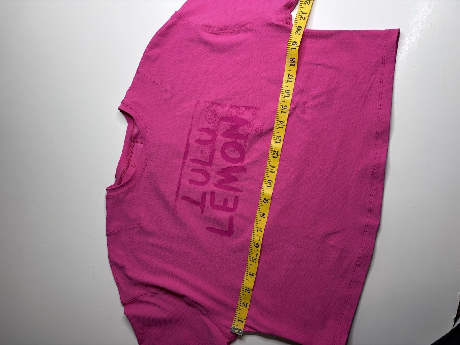Lululemon Abrasion Resistant Training T-Shirt Sonic Pink Ed Curtis Tee Top Sz ?