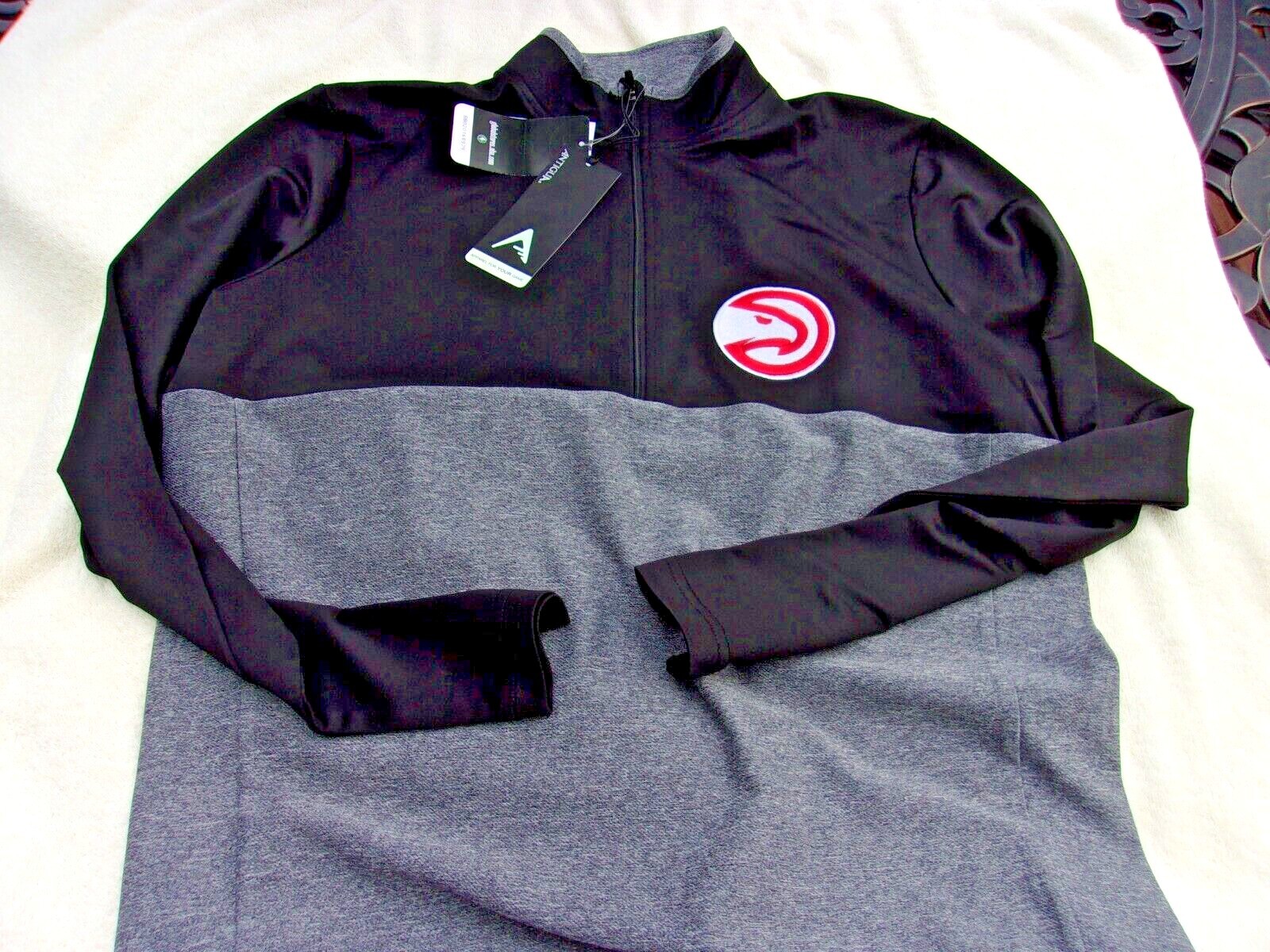 NWT Antigua pullover, mens S, Atlanta Hawks, black, polyester spandex blend, $70