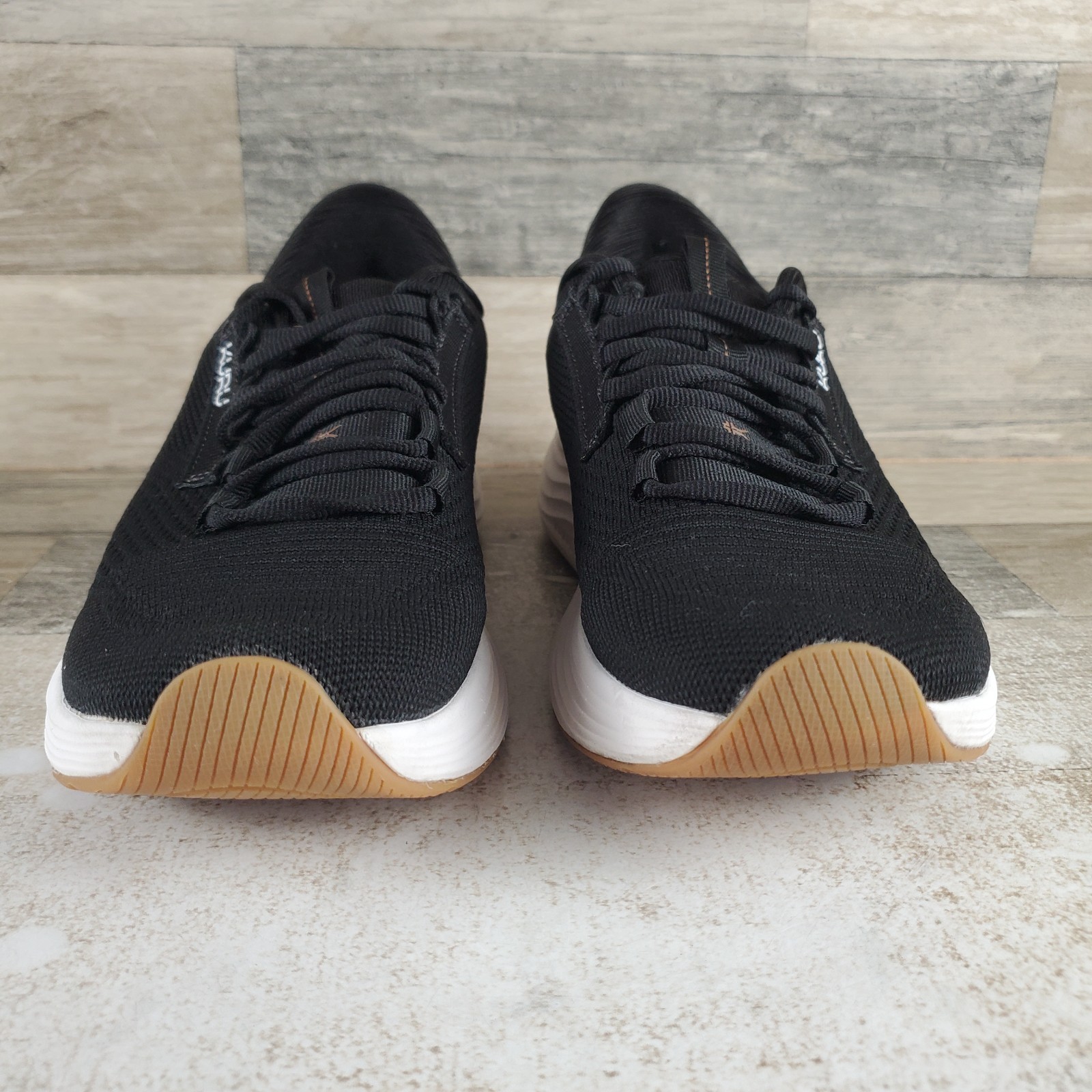 Kuru Atom 2 Womens Shoes Sz 7.5 M Running Jet Black Desert Tan Lace Up Sneakers
