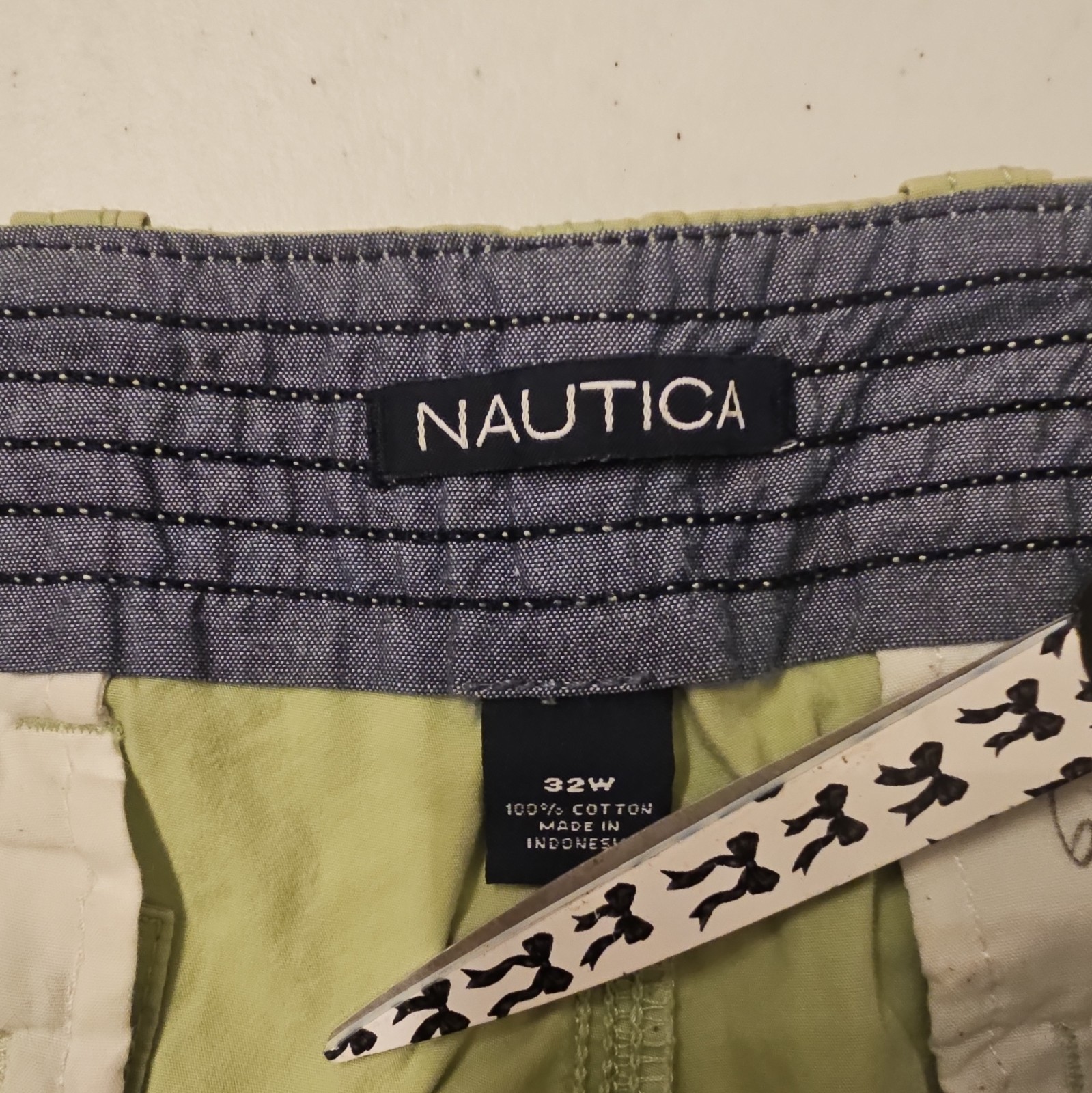 Nautica Men’s Green Cotton Canvas Cargo Flat Front Solid Shorts Zip Pockets