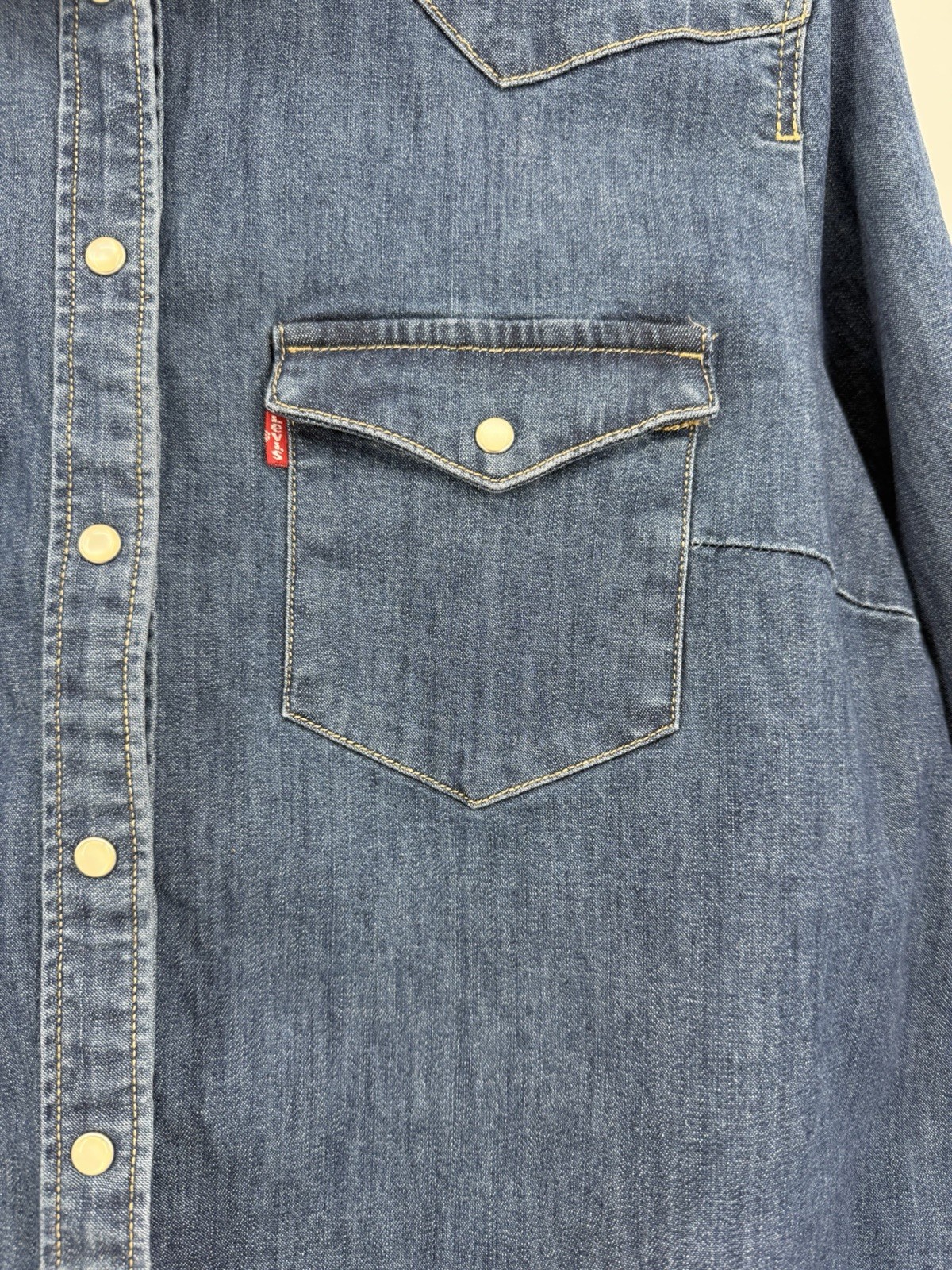 Levi’s Ultimate Western Denim Shirt Womens L Blue Stretch Pearl Snap NWT